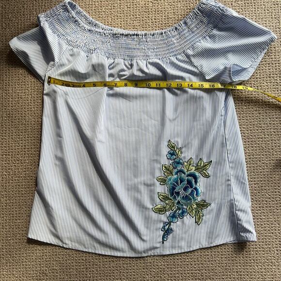 Alice Blue for StitchFix Malika Off The Shoulder Shirt with Floral Embroidery M - Picture 2 of 9